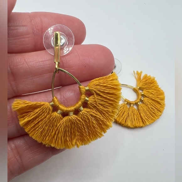 J. Crew Elegant Gold Mustard Yellow Tassel Fringe Fan Earrings - Picture 1 of 6